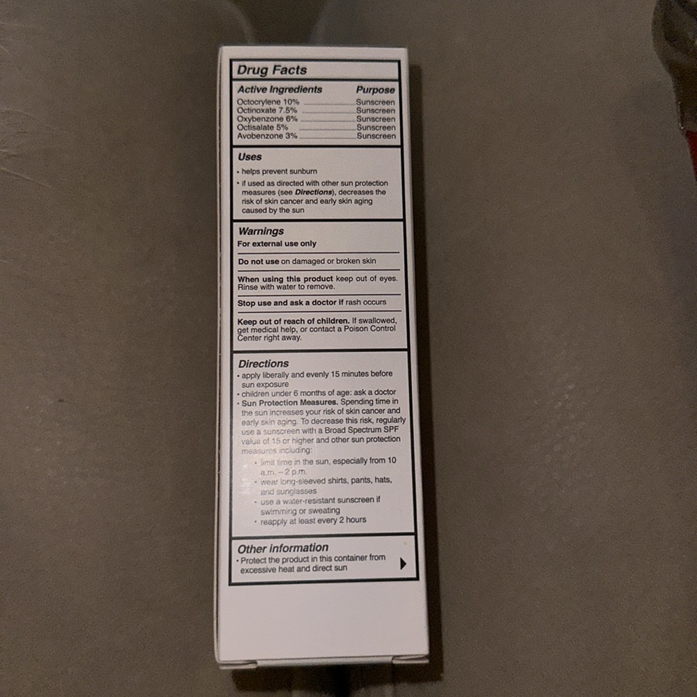 Rodial Broad Spectrum SPF 50 Drops Anti Blue Light & Pollution 31ml. Authentic - Picture 2 of 4